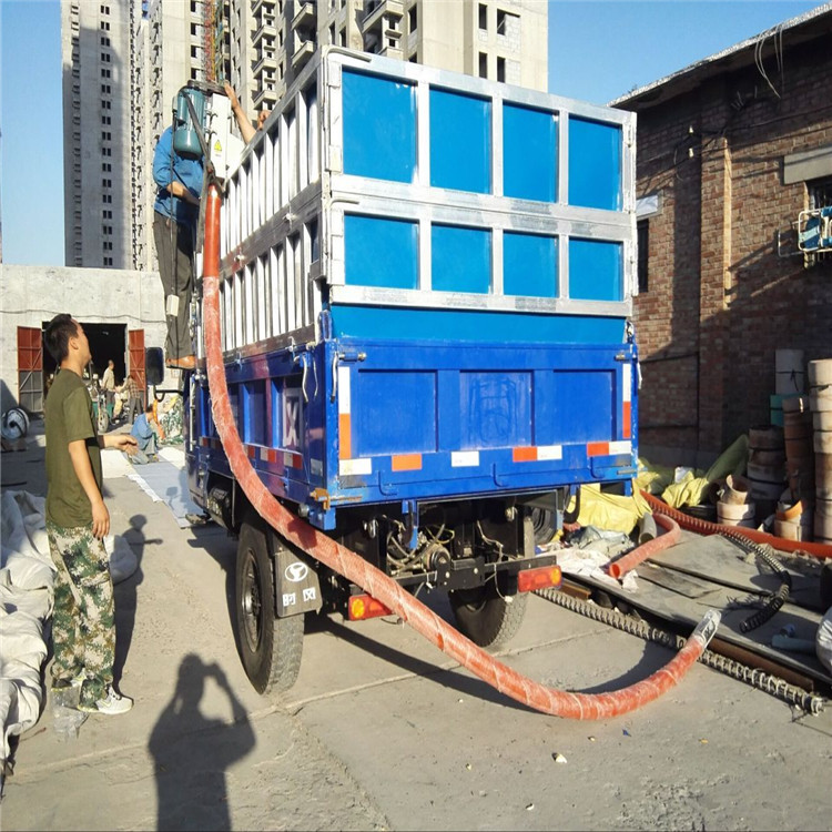 東北收糧小鋼炮，車載吸糧機